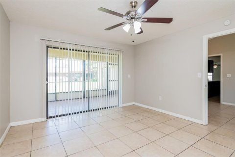 Villa ou maison à louer à Kissimmee, Floride: 4 chambres, 177.91 m2 № 2416391 - photo 8