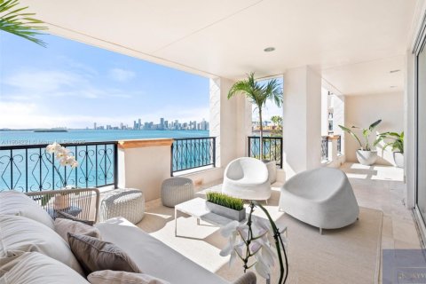 Condominio en alquiler en Miami Beach, Florida, 3 dormitorios, 255.48 m2 № 2012719 - foto 2