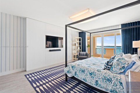 Condominio en alquiler en Miami Beach, Florida, 3 dormitorios, 255.48 m2 № 2012719 - foto 19