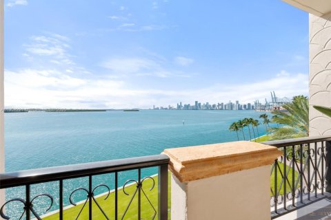 Condominio en alquiler en Miami Beach, Florida, 3 dormitorios, 255.48 m2 № 2012719 - foto 16