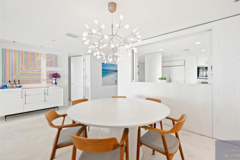 Condominio en alquiler en Miami Beach, Florida, 3 dormitorios, 255.48 m2 № 2012719 - foto 9