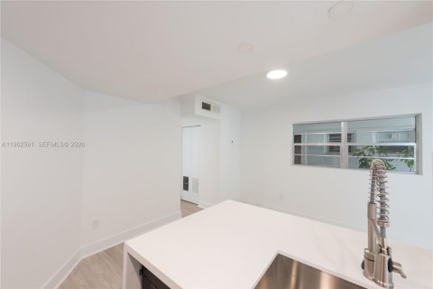 Copropriété à louer à Key Biscayne, Floride: 1 chambre, 64.85 m2 № 2027955 - photo 8