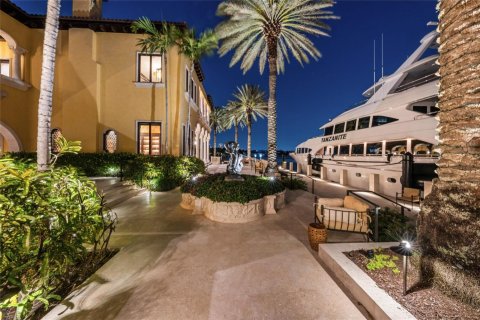Villa ou maison à vendre à Fort Lauderdale, Floride: 6 chambres, 1300.63 m2 № 2147310 - photo 12