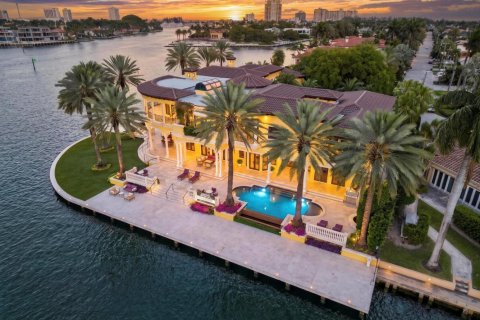 Villa ou maison à vendre à Fort Lauderdale, Floride: 6 chambres, 1300.63 m2 № 2147310 - photo 9