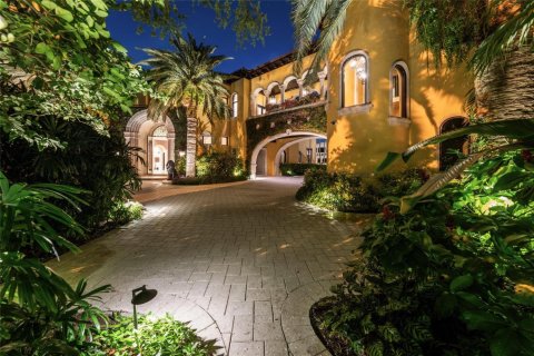 Villa ou maison à vendre à Fort Lauderdale, Floride: 6 chambres, 1300.63 m2 № 2147310 - photo 13