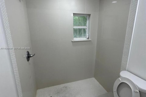 Appartement à louer à Miami, Floride: 3 chambres, 229.28 m2 № 1987535 - photo 9