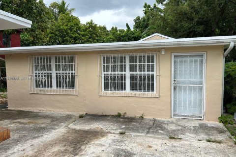 Appartement à louer à Miami, Floride: 3 chambres, 229.28 m2 № 1987535 - photo 8