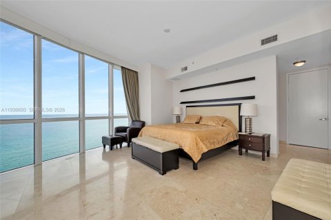 Condo in Sunny Isles Beach, Florida, 3 bedrooms  № 2059671 - photo 4
