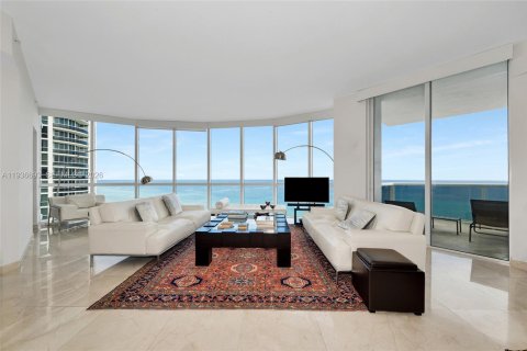 Condo in Sunny Isles Beach, Florida, 3 bedrooms  № 2059671 - photo 3