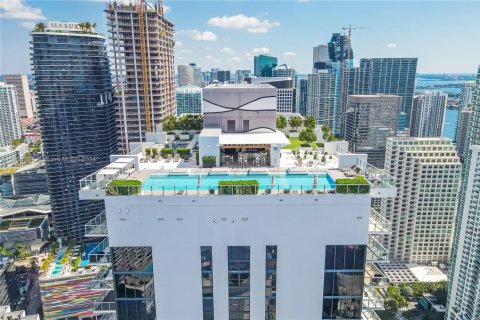 Condo in Miami, Florida, 2 bedrooms  № 1711351 - photo 2