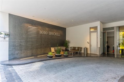 Condo in Miami, Florida, 2 bedrooms  № 1711351 - photo 27