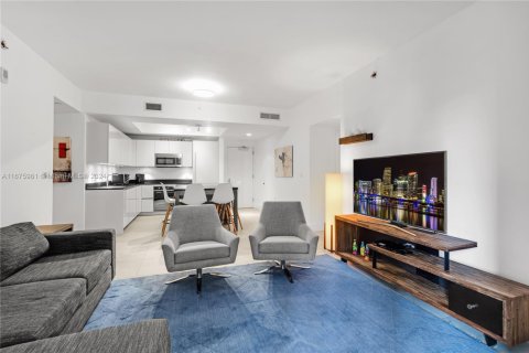 Condo in Miami, Florida, 2 bedrooms  № 1711351 - photo 3