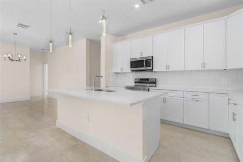 House in Rotonda, Florida 3 bedrooms, 164.16 sq.m. № 2142874 - photo 5