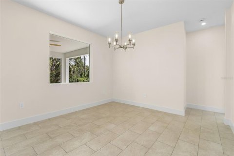 House in Rotonda, Florida 3 bedrooms, 164.16 sq.m. № 2142874 - photo 15