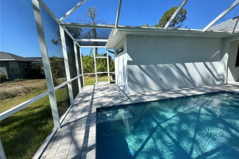 House in Rotonda, Florida 3 bedrooms, 164.16 sq.m. № 2142874 - photo 21