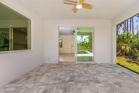 House in Rotonda, Florida 3 bedrooms, 164.16 sq.m. № 2142874 - photo 18