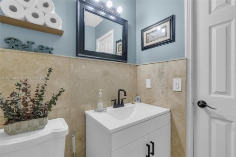 Casa en venta en Miami Gardens, Florida, 4 dormitorios, 130.25 m2 № 1940248 - foto 23