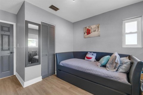 Casa en venta en Miami Gardens, Florida, 4 dormitorios, 130.25 m2 № 1940248 - foto 21