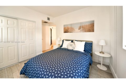 Condominio en venta en Miami Beach, Florida, 2 dormitorios, 53.88 m2 № 2024318 - foto 11