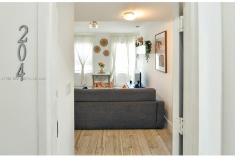 Condominio en venta en Miami Beach, Florida, 2 dormitorios, 53.88 m2 № 2024318 - foto 3