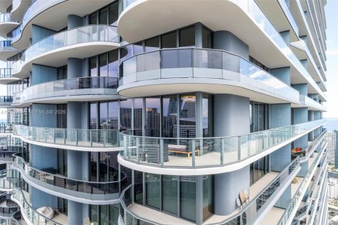 Copropriété à vendre à Miami, Floride: 3 chambres, 167.22 m2 № 2428251 - photo 2