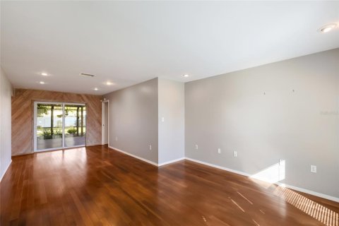 Villa ou maison à vendre à Bradenton, Floride: 3 chambres, 153.94 m2 № 2425556 - photo 8