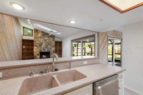 Villa ou maison à vendre à Bradenton, Floride: 3 chambres, 153.94 m2 № 2425556 - photo 17