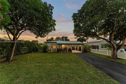 Casa en venta en North Miami Beach, Florida, 3 dormitorios, 106.28 m2 № 2002937 - foto 2