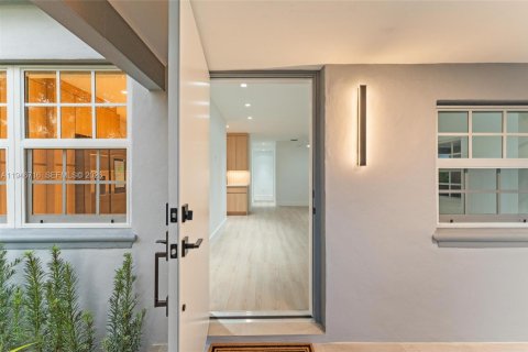 Casa en venta en North Miami Beach, Florida, 3 dormitorios, 106.28 m2 № 2002937 - foto 13
