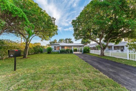 Casa en venta en North Miami Beach, Florida, 3 dormitorios, 106.28 m2 № 2002937 - foto 20