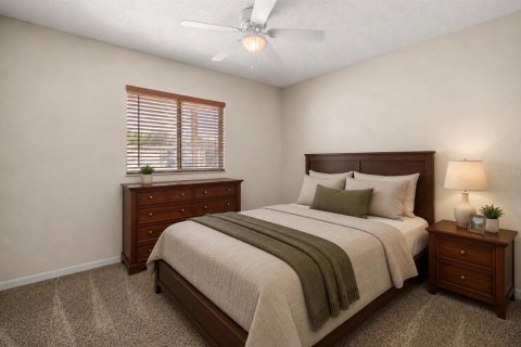 House in Summerfield, Florida 2 bedrooms, 117.06 sq.m. № 2226697 - photo 9