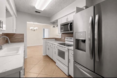 House in Summerfield, Florida 2 bedrooms, 117.06 sq.m. № 2226697 - photo 7