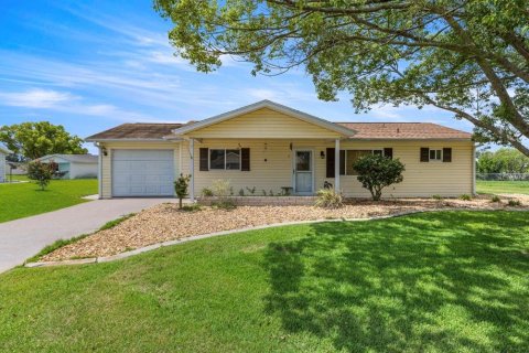 House in Summerfield, Florida 2 bedrooms, 117.06 sq.m. № 2226697