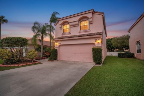 Villa ou maison à vendre à Pembroke Pines, Floride: 4 chambres, 207.92 m2 № 1974580 - photo 2