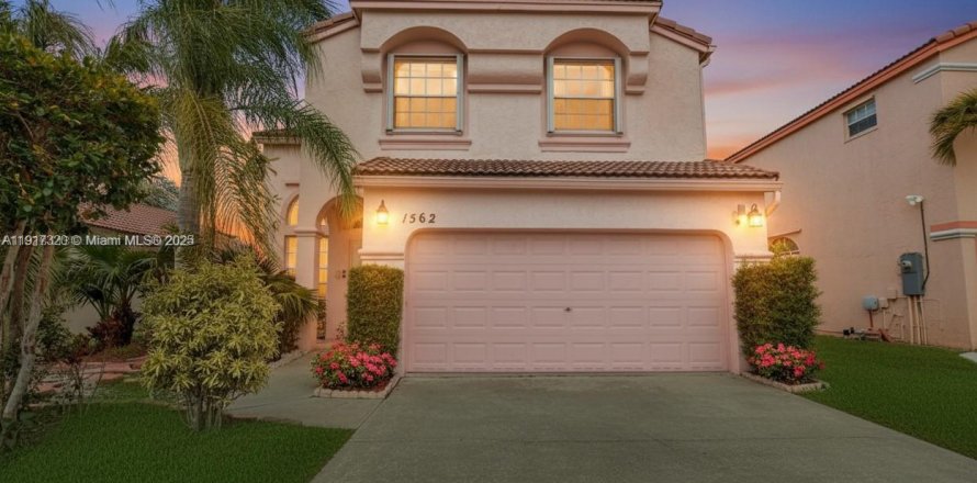 Villa ou maison à Pembroke Pines, Floride 4 chambres, 207.92 m2 № 1974580