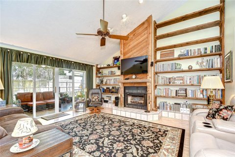 House in Tampa, Florida 3 bedrooms, 170.66 sq.m. № 1849571 - photo 7