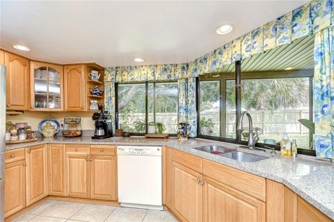 House in Tampa, Florida 3 bedrooms, 170.66 sq.m. № 1849571 - photo 15