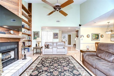 House in Tampa, Florida 3 bedrooms, 170.66 sq.m. № 1849571 - photo 6