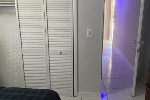 Propiedad comercial en venta en Hollywood, Florida, 197.7 m2 № 2190657 - foto 7