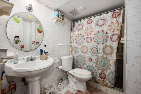 Propiedad comercial en venta en Hollywood, Florida, 197.7 m2 № 2190657 - foto 13