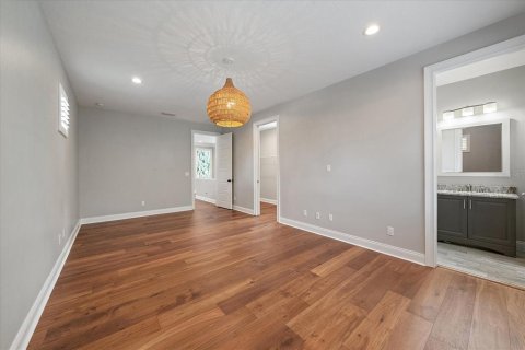 House in Sarasota, Florida 4 bedrooms, 289.86 sq.m. № 2110654 - photo 24