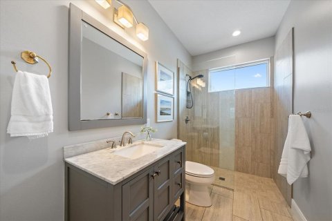 House in Sarasota, Florida 4 bedrooms, 289.86 sq.m. № 2110654 - photo 22