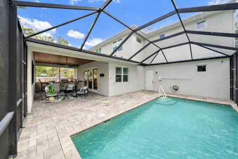 House in Sarasota, Florida 4 bedrooms, 289.86 sq.m. № 2110654 - photo 2