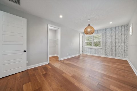 House in Sarasota, Florida 4 bedrooms, 289.86 sq.m. № 2110654 - photo 9