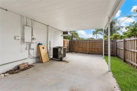 Casa en venta en Largo, Florida, 4 dormitorios, 167.04 m2 № 2386481 - foto 23