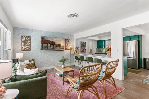 Casa en venta en Largo, Florida, 4 dormitorios, 167.04 m2 № 2386481 - foto 8