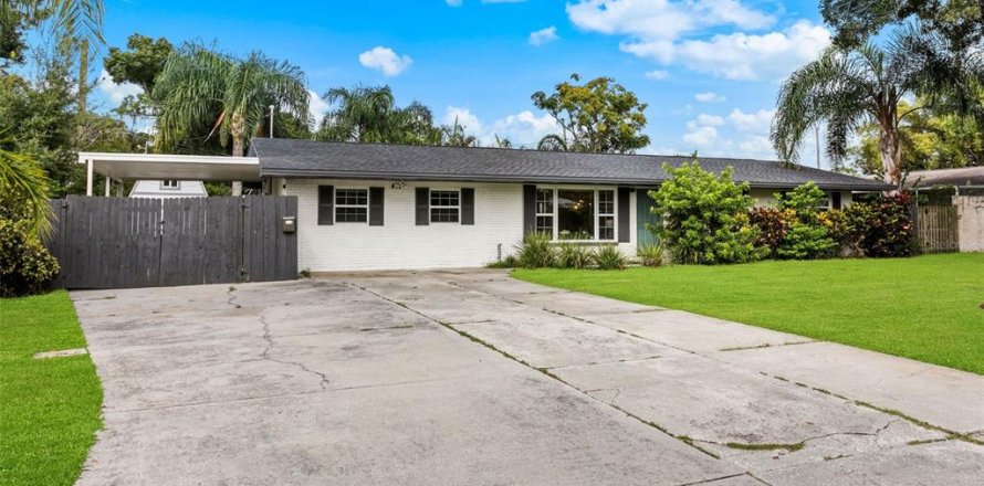Casa en Largo, Florida 4 dormitorios, 167.04 m2 № 2386481
