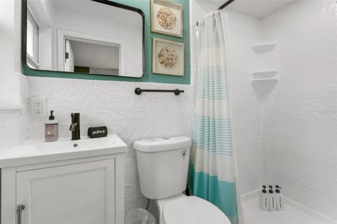 Casa en venta en Largo, Florida, 4 dormitorios, 167.04 m2 № 2386481 - foto 22