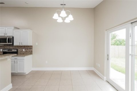 House in Orlando, Florida 3 bedrooms, 120.03 sq.m. № 1902823 - photo 5