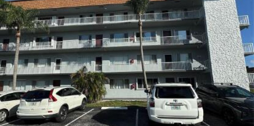 Condo à Atlantis, Floride, 2 chambres № 2241970